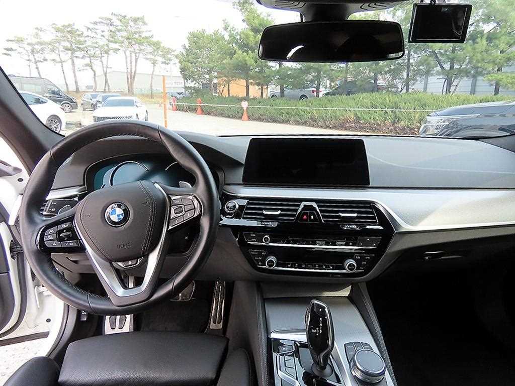 BMW 5 Series - Vista 7