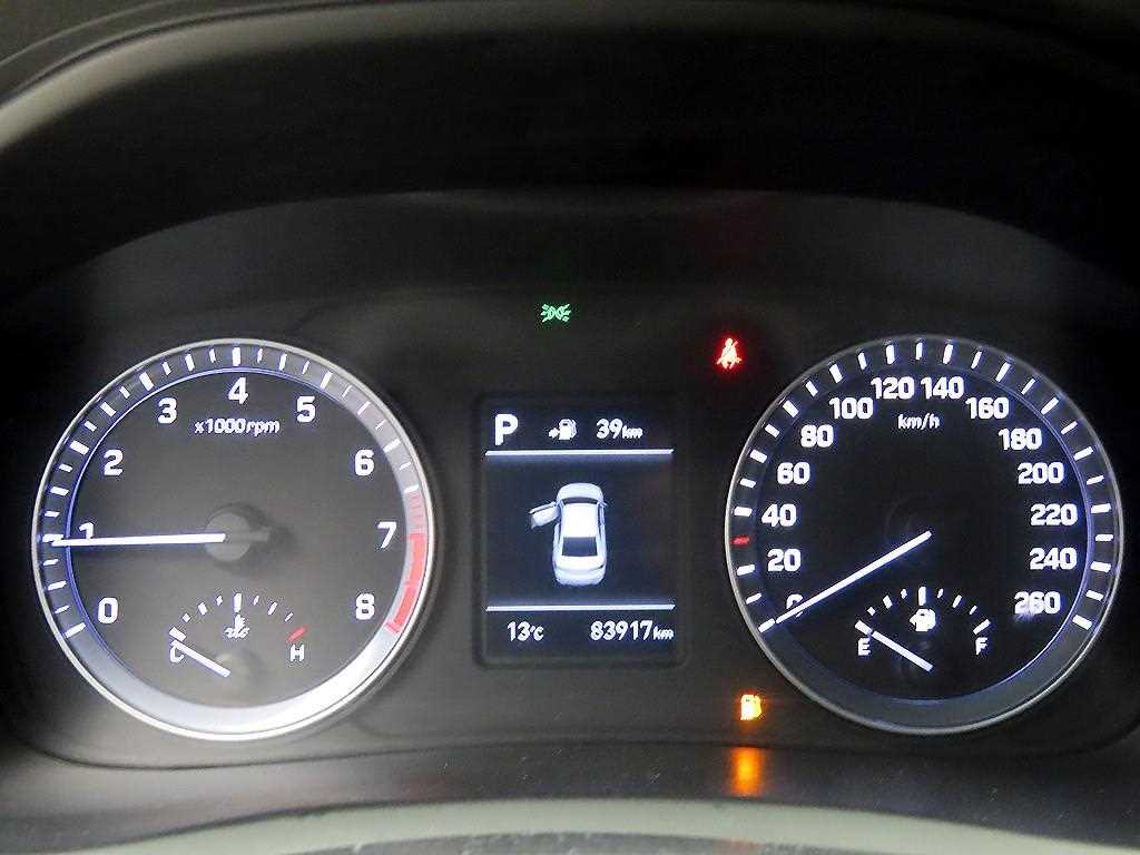 HYUNDAI Sonata - Vista 8