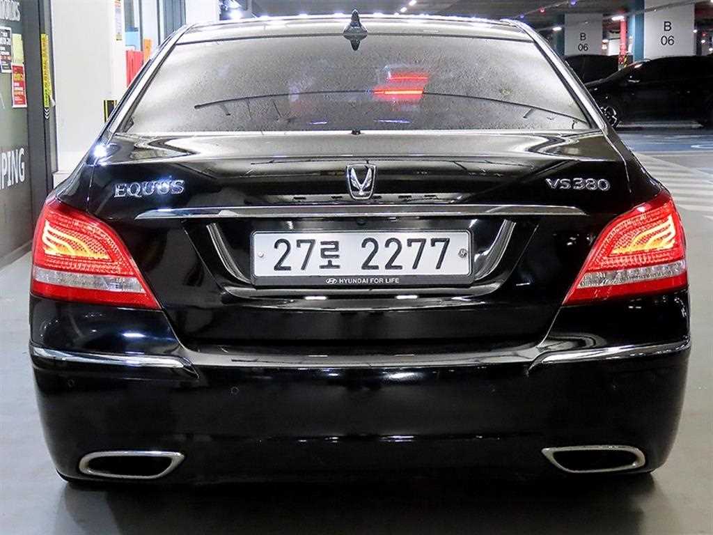 HYUNDAI Equus - Vista 5