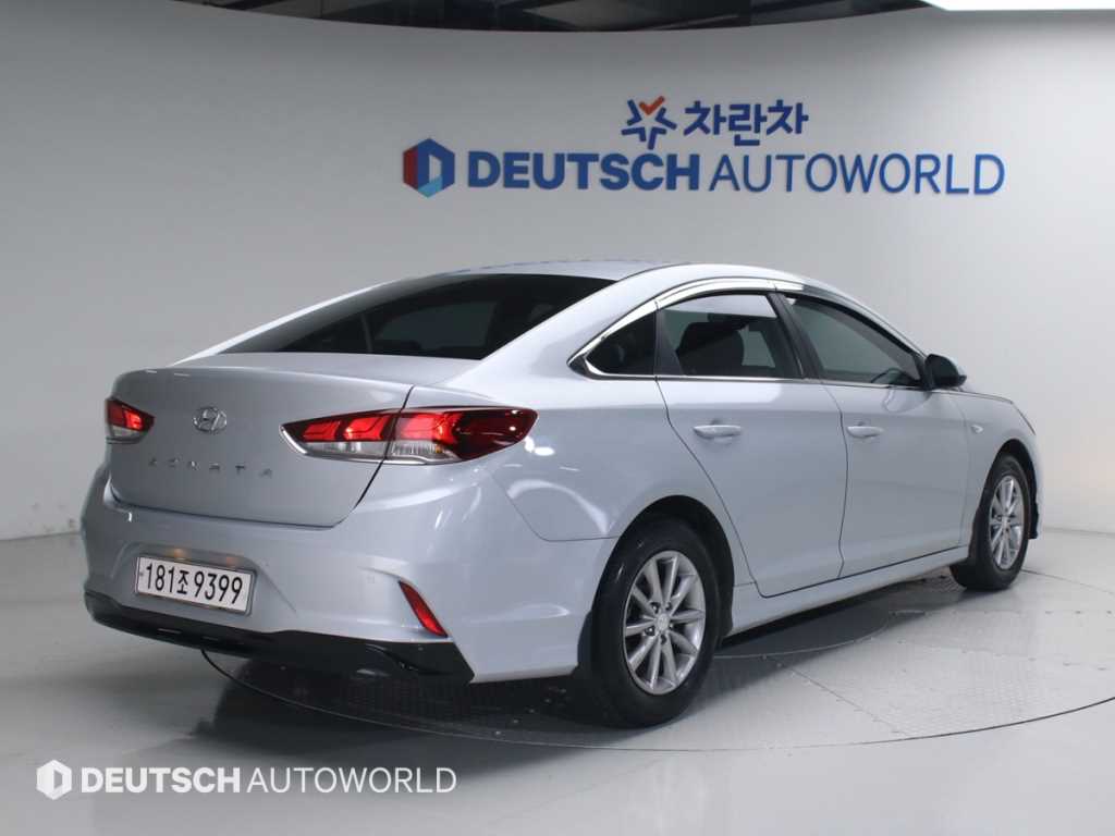 HYUNDAI Sonata - Vista 4