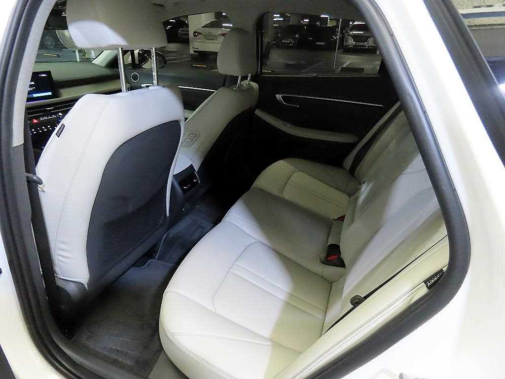 HYUNDAI Sonata - Vista 7