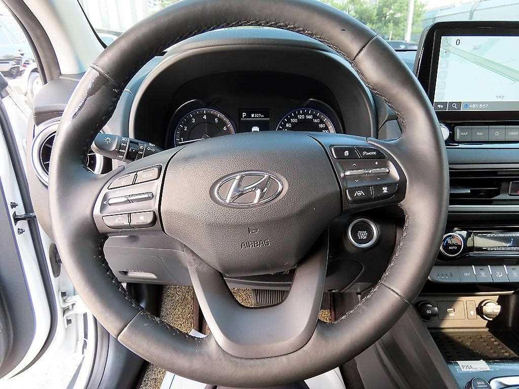 HYUNDAI Kona - Vista 8