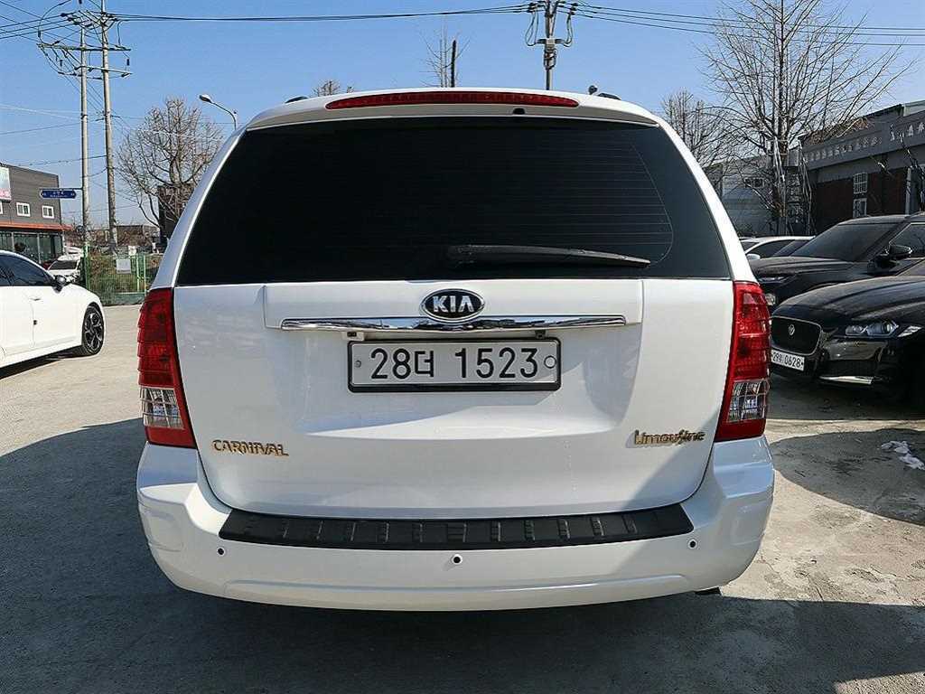 KIA Carnival - Vista 4
