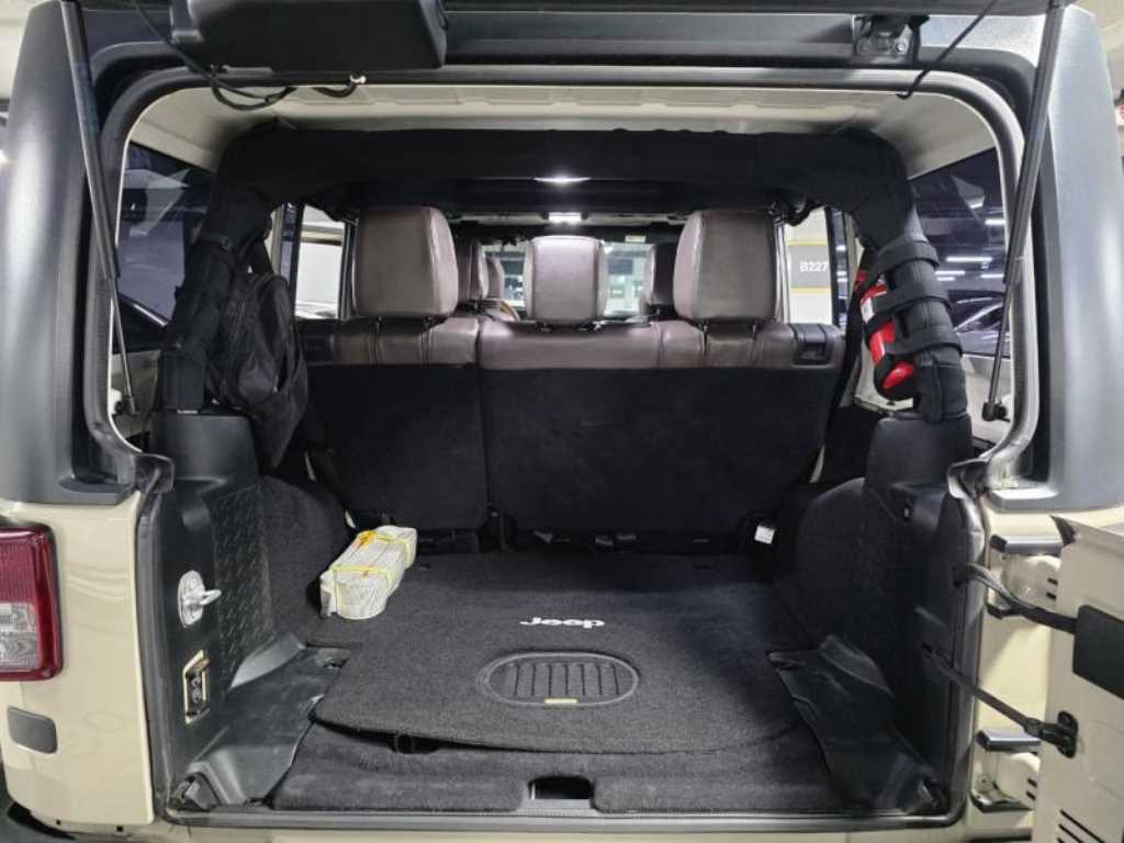 Jeep Wrangler 2017 Café - Importación desde Corea - HF Imports Iquique - Foto 17