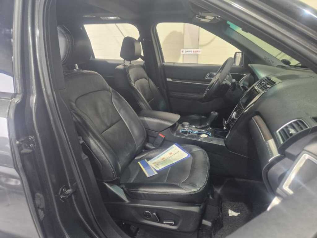 Ford Explorer - Vista 3