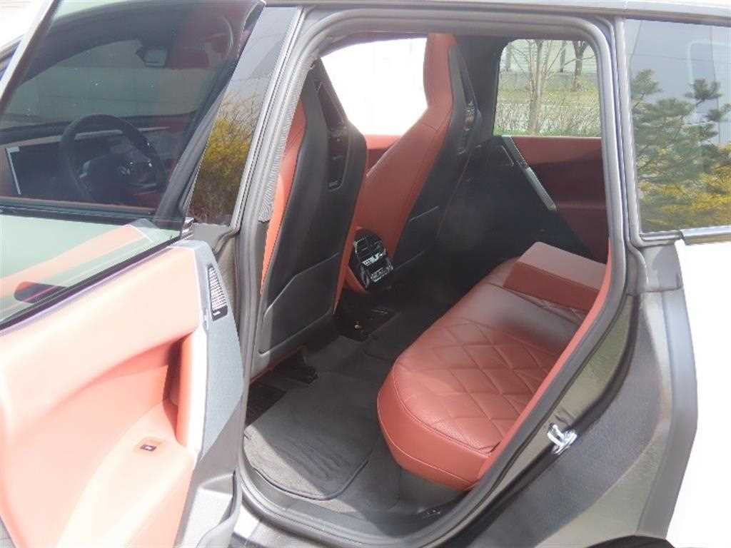 BMW iX 2024 Blanco - Importación desde Corea - HF Imports Iquique - Foto 14