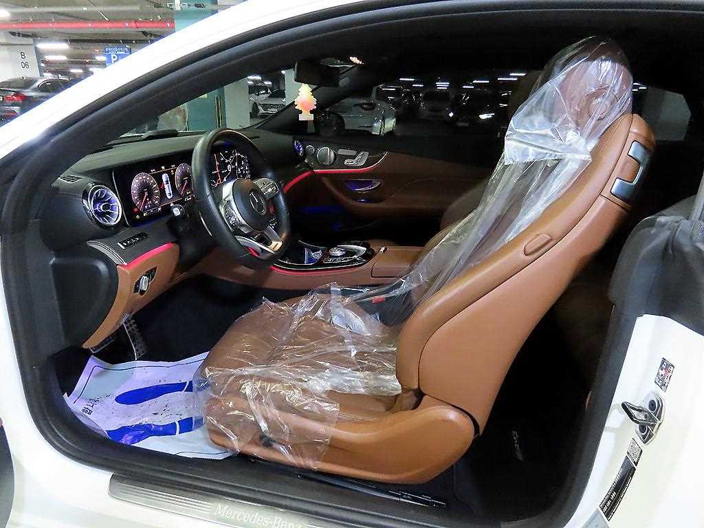 Mercedes Benz E class - Vista 6