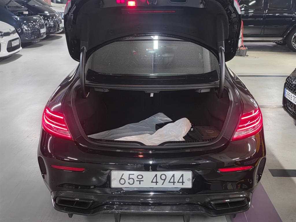 Mercedes Benz C Class - Vista 6