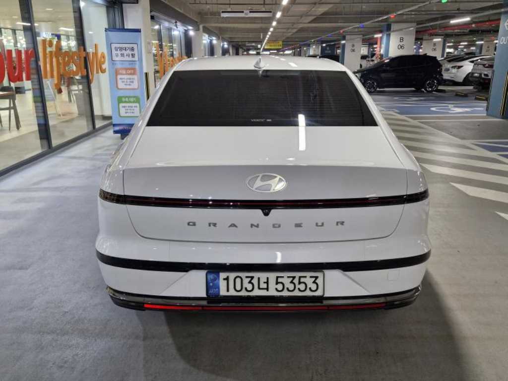 HYUNDAI Grandeur - Vista 5