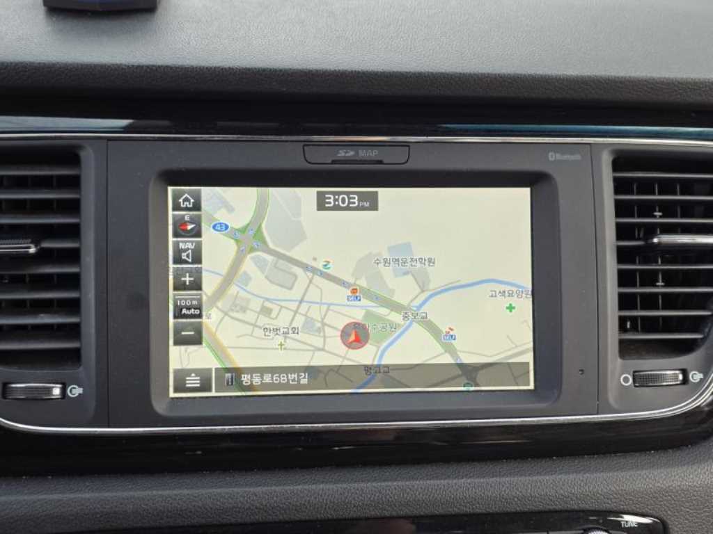 KIA Carnival - Vista 11