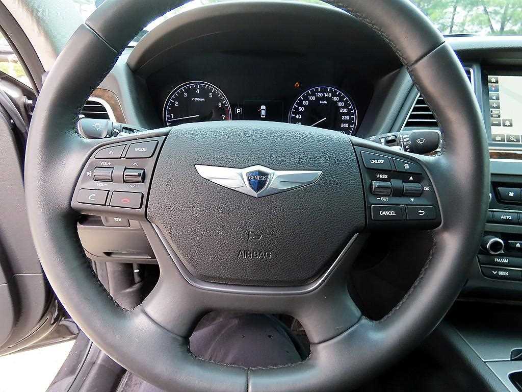 HYUNDAI Genesis - Vista 8