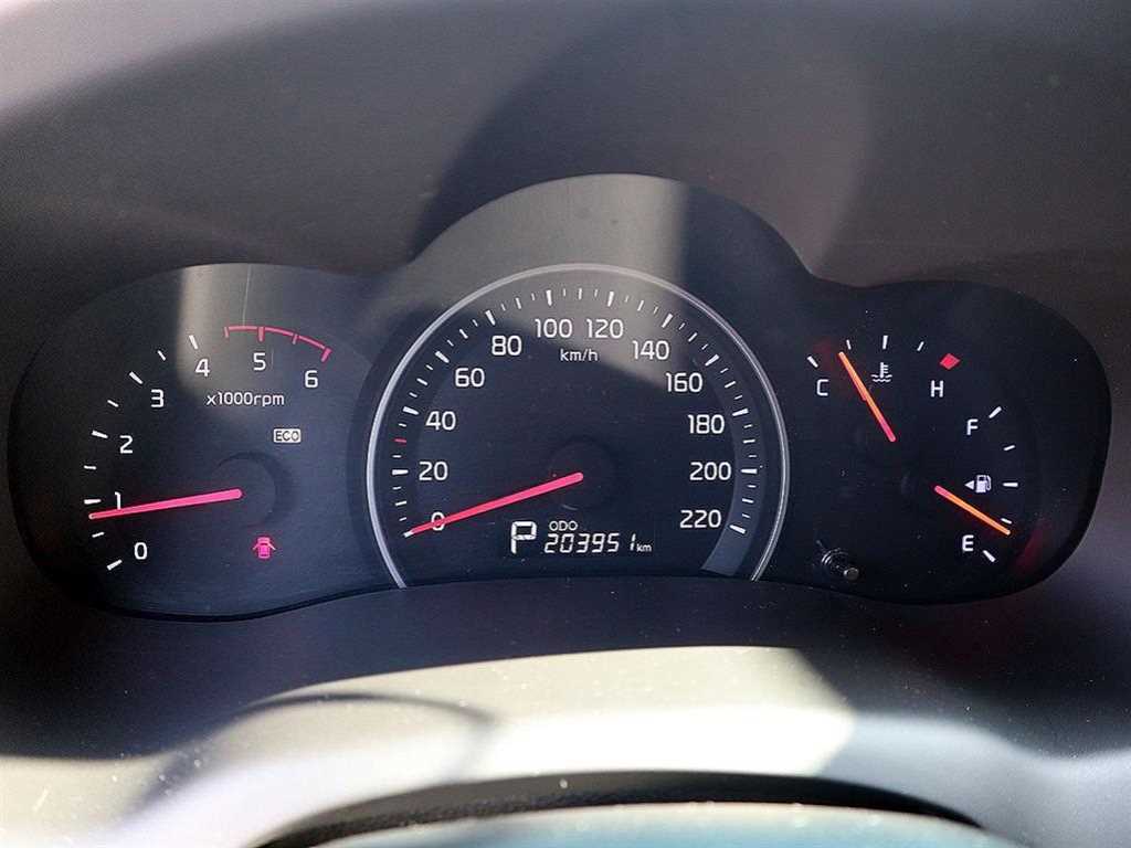 KIA Carnival - Vista 9