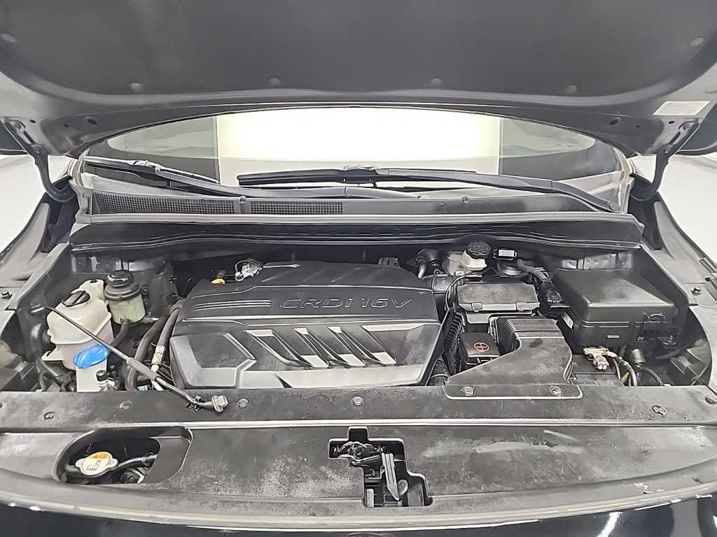 KIA Carnival - Vista 5