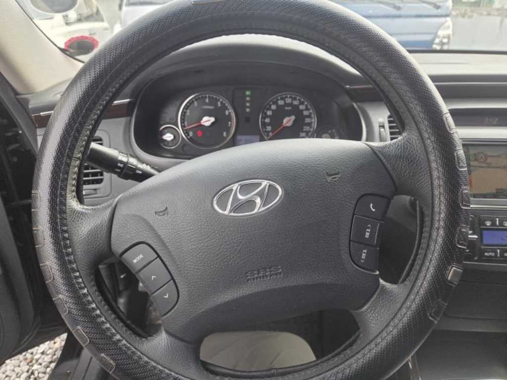 HYUNDAI Grandeur - Vista 8