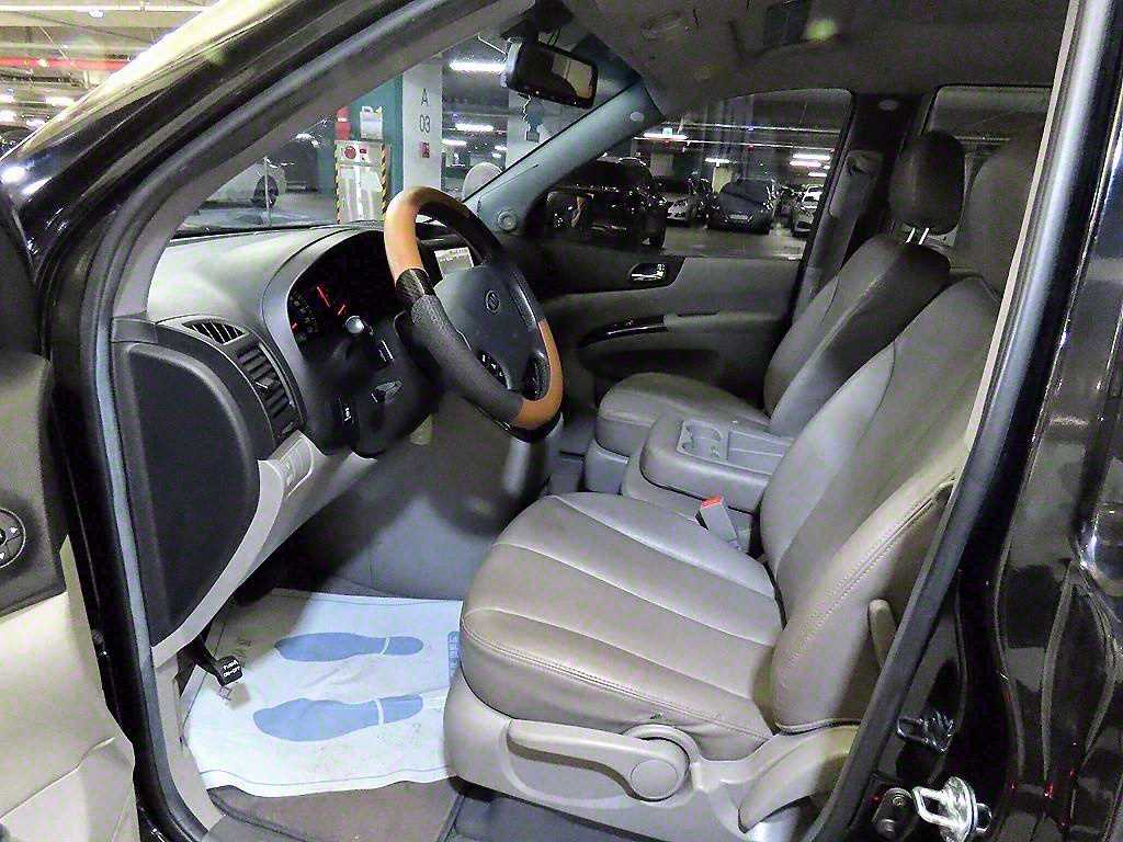 KIA Carnival - Vista 6