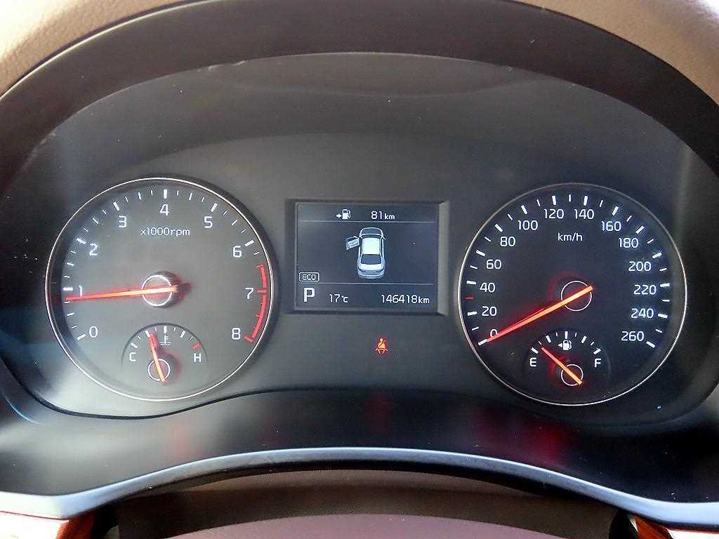 KIA K7 - Vista 9