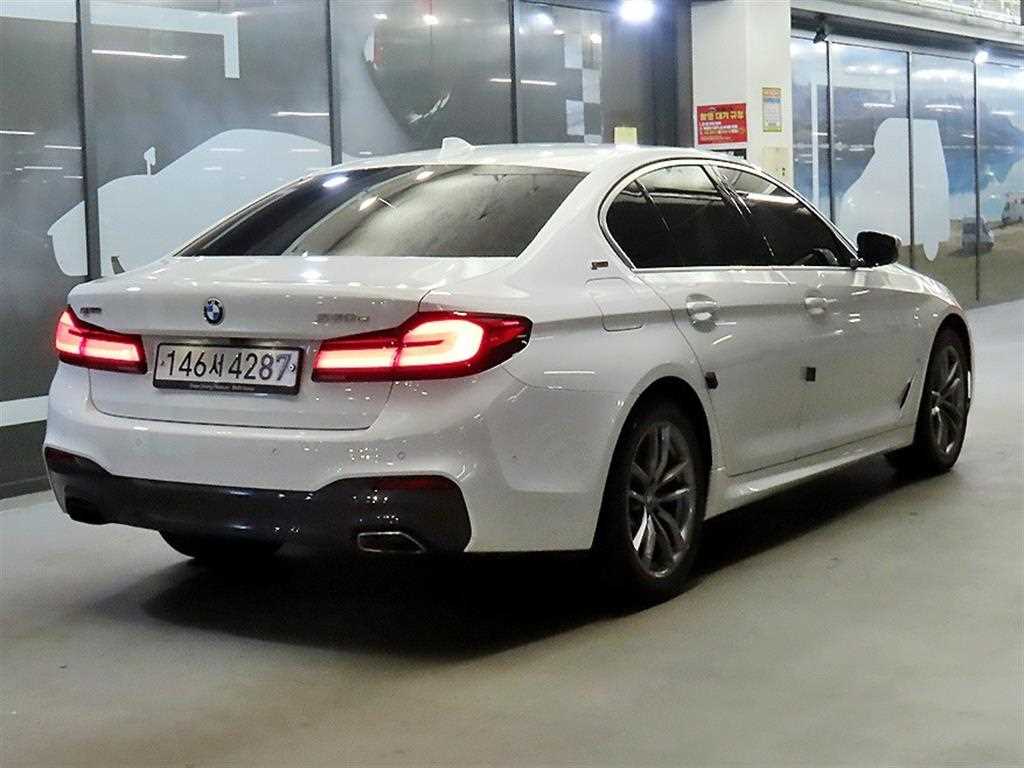 BMW 5 Series - Vista 4