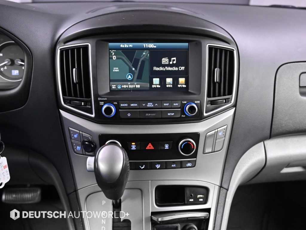 HYUNDAI Starex 2018 Gris - Importación desde Corea - HF Imports Iquique - Foto 14