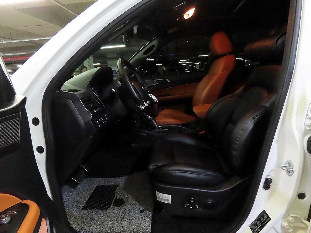 Ssangyong Rexton - Vista 6