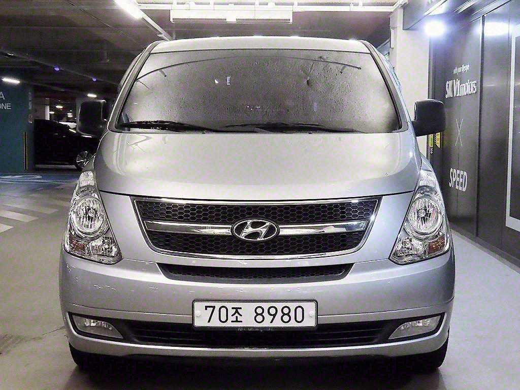 HYUNDAI Starex - Vista 2