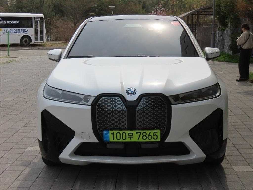 BMW iX 2024 Blanco - Importación desde Corea - HF Imports Iquique - Foto 1