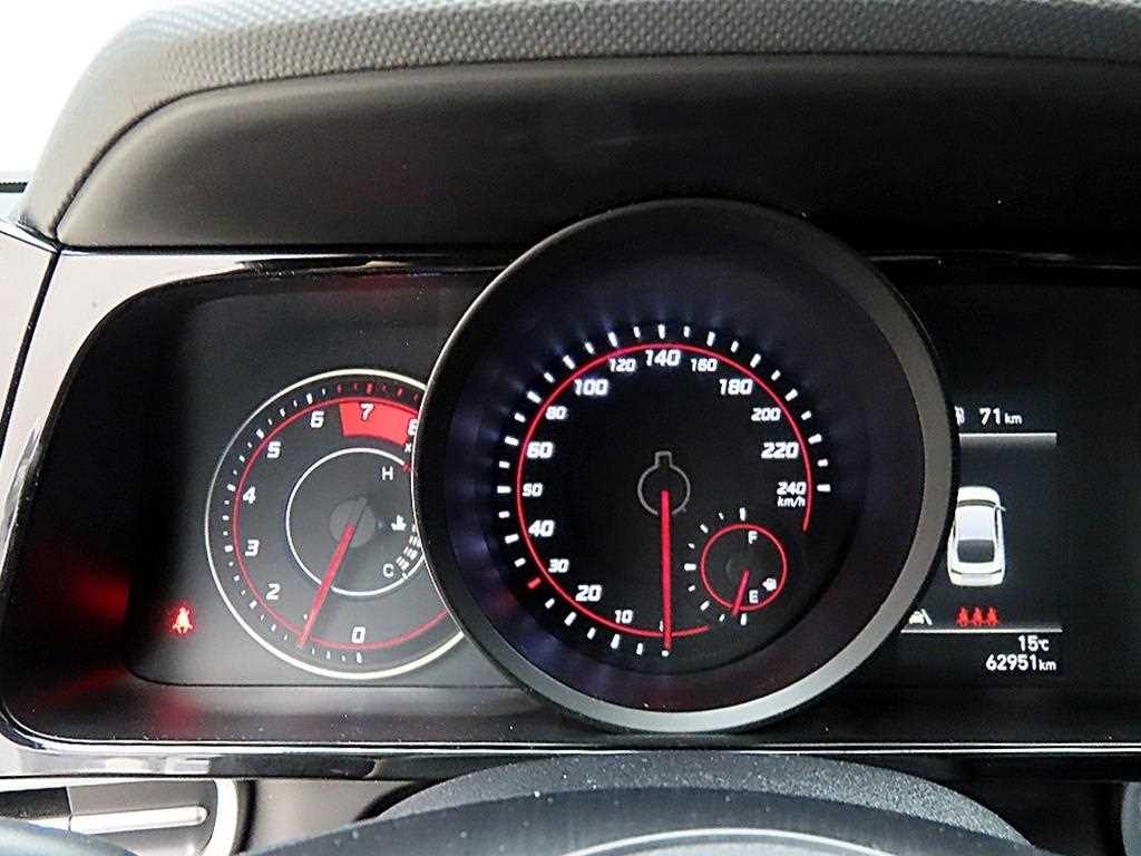 HYUNDAI Avante - Vista 8