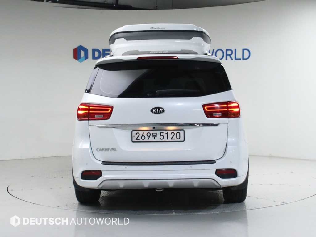 KIA Carnival - Vista 4