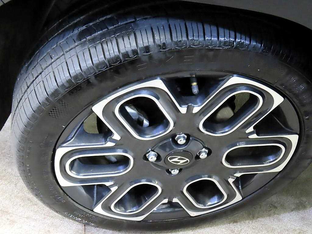 HYUNDAI Casper - Vista 9