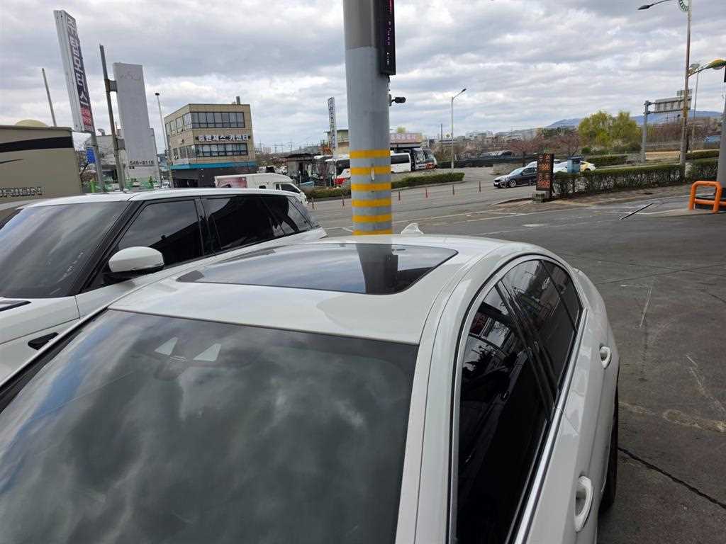 BMW 5 Series - Vista 4