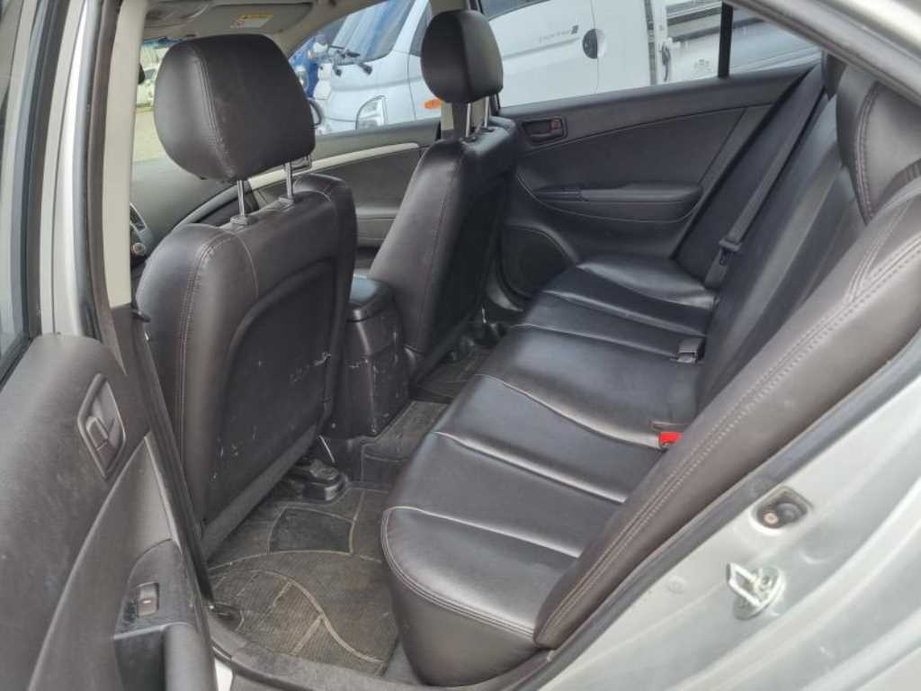 HYUNDAI Sonata - Vista 9