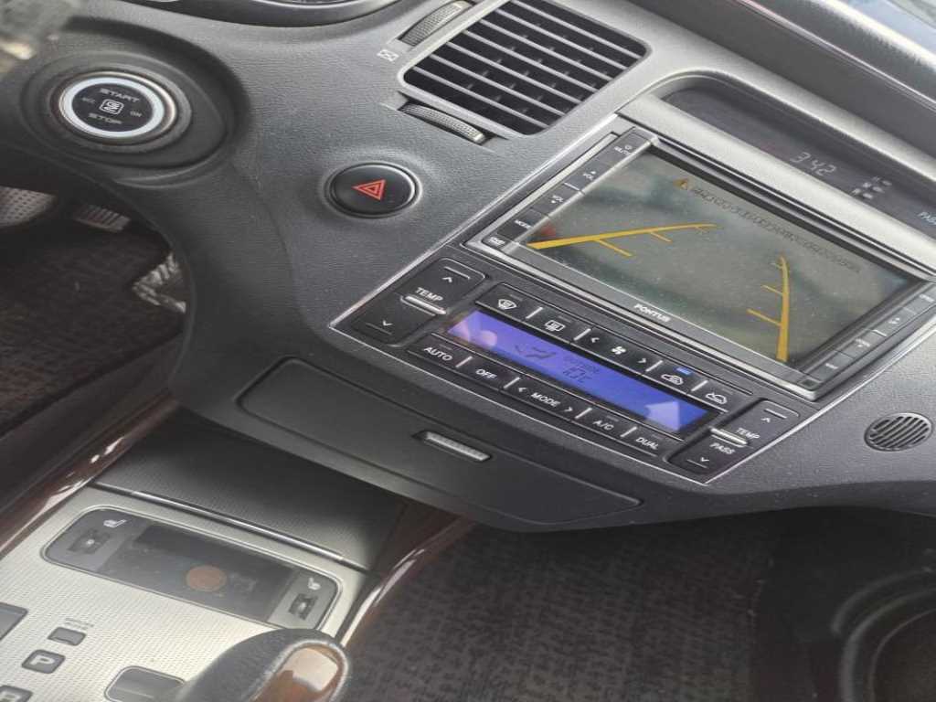 HYUNDAI Grandeur - Vista 11