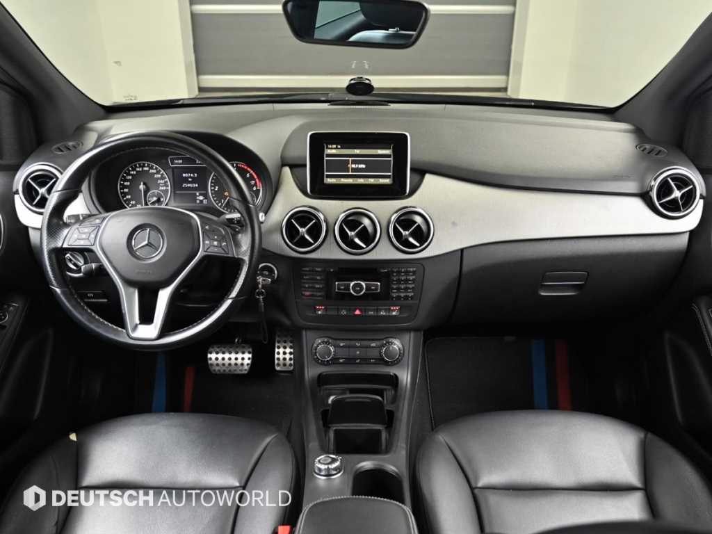 Mercedes Benz B Class (MY B) - Vista 6