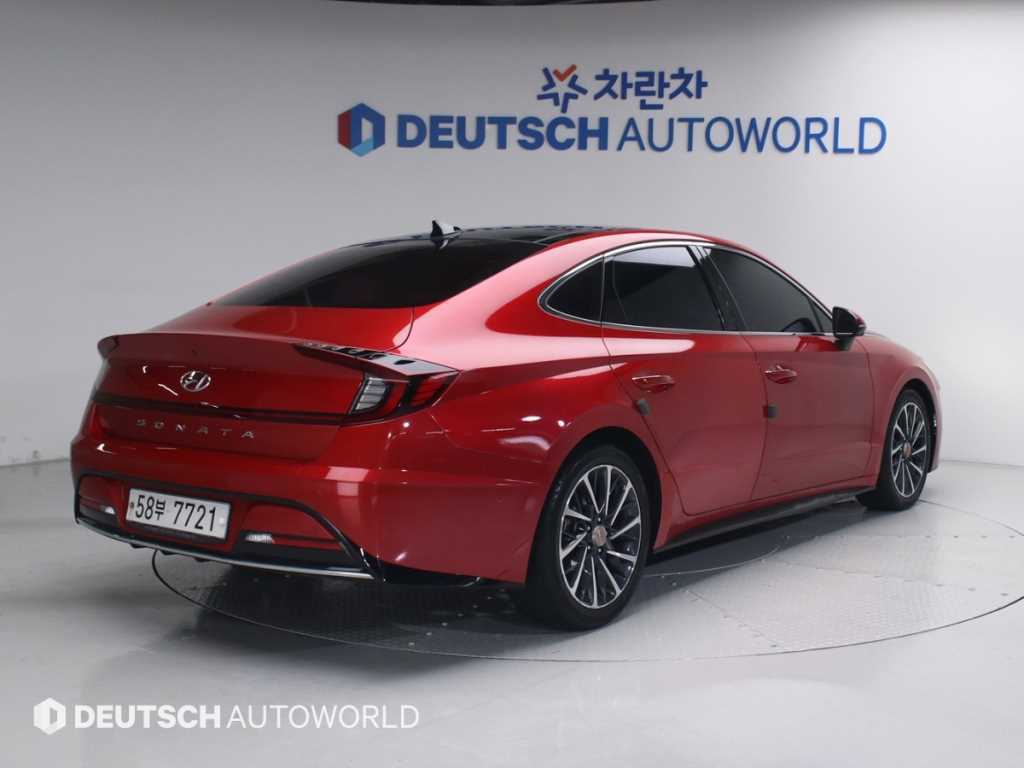 HYUNDAI Sonata - Vista 2