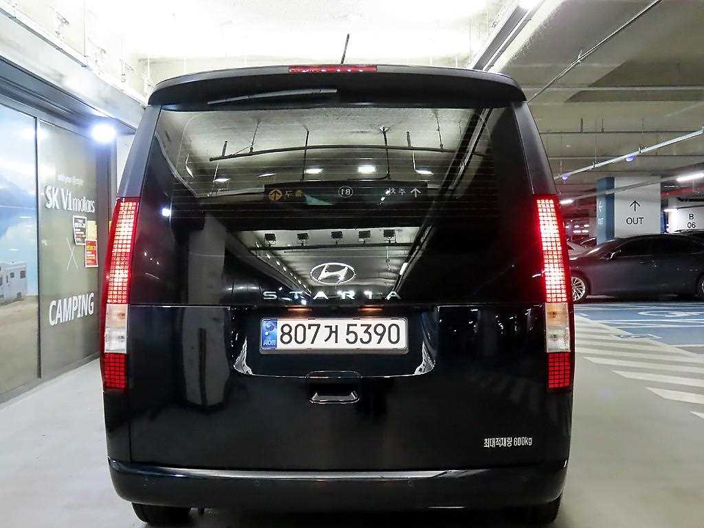 HYUNDAI Staria - Vista 5