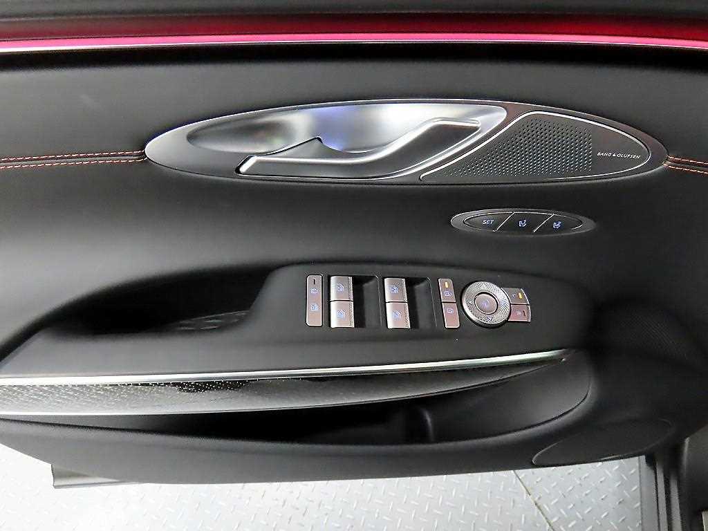 Genesis GV70 - Vista 11