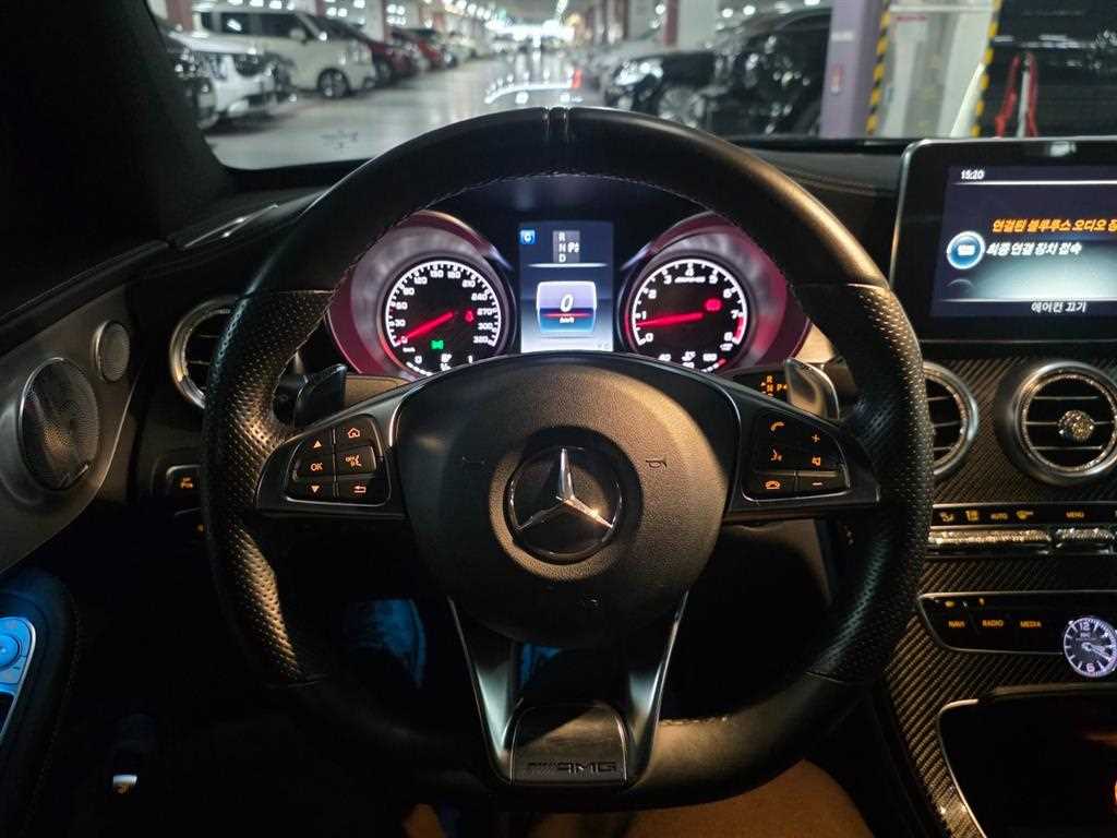 Mercedes Benz C Class - Vista 9