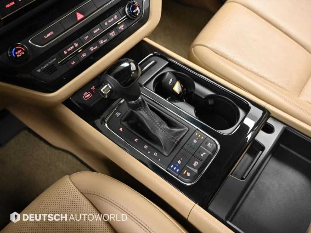 KIA Carnival - Vista 9