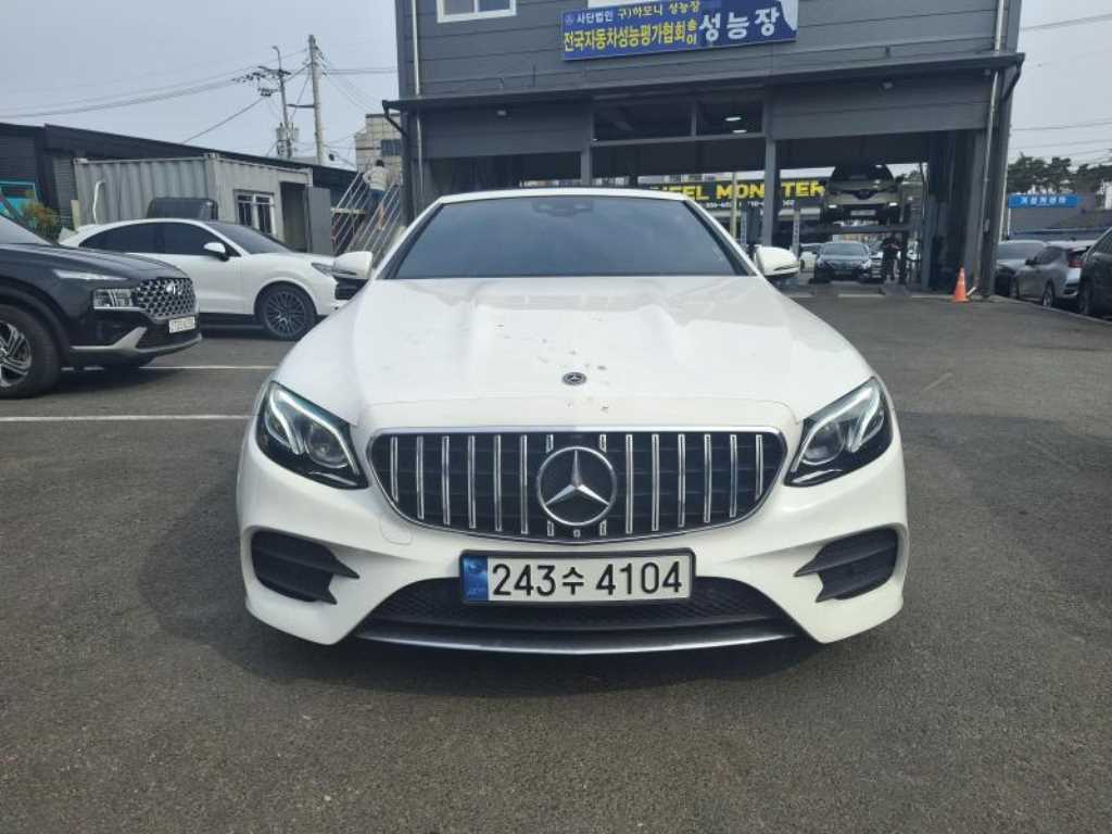 Mercedes Benz E class 2018 Blanco - Importación desde Corea - HF Imports Iquique - Foto 1