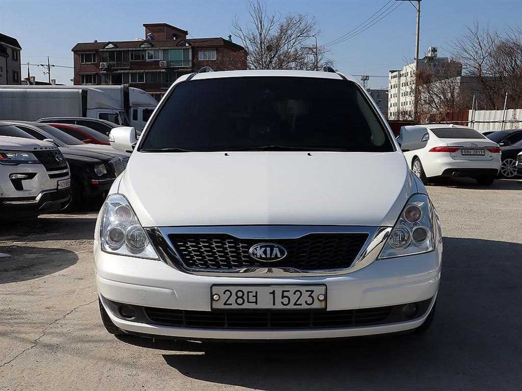 KIA Carnival - Vista 2