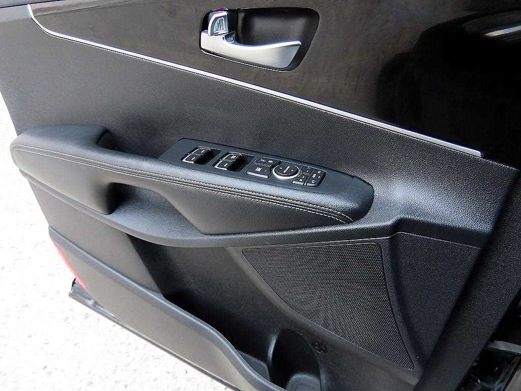 KIA Sorento - Vista 11