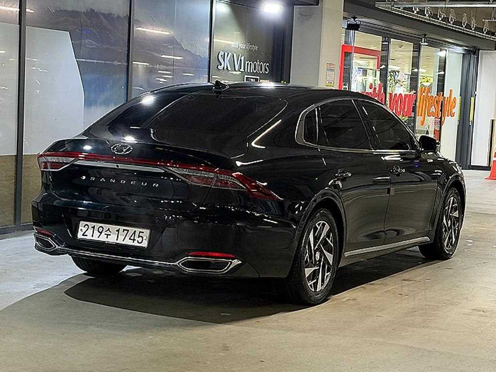 HYUNDAI Grandeur - Vista 4
