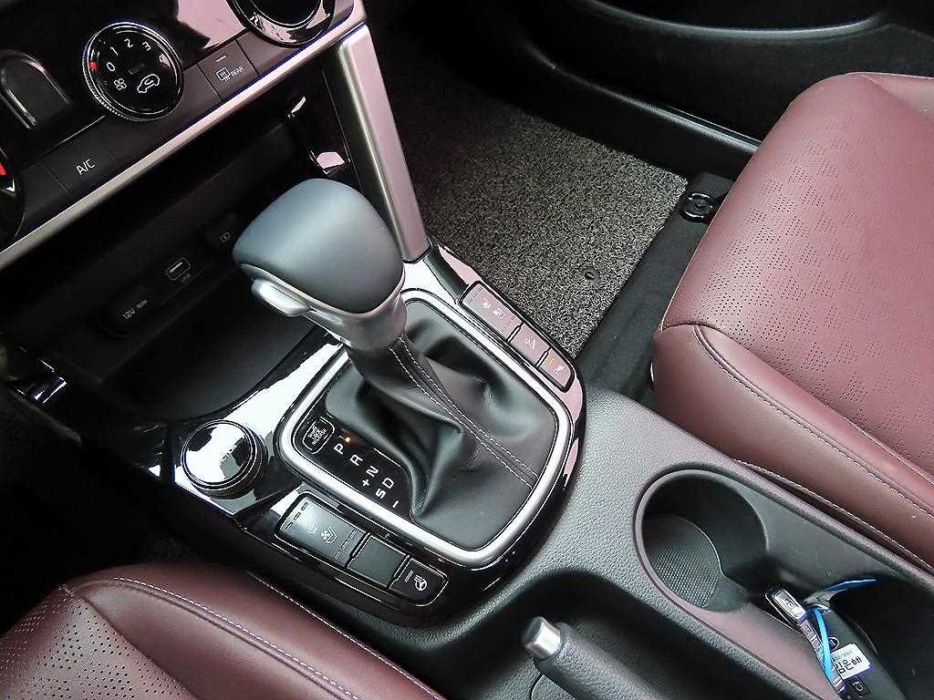 KIA Seltos - Vista 10