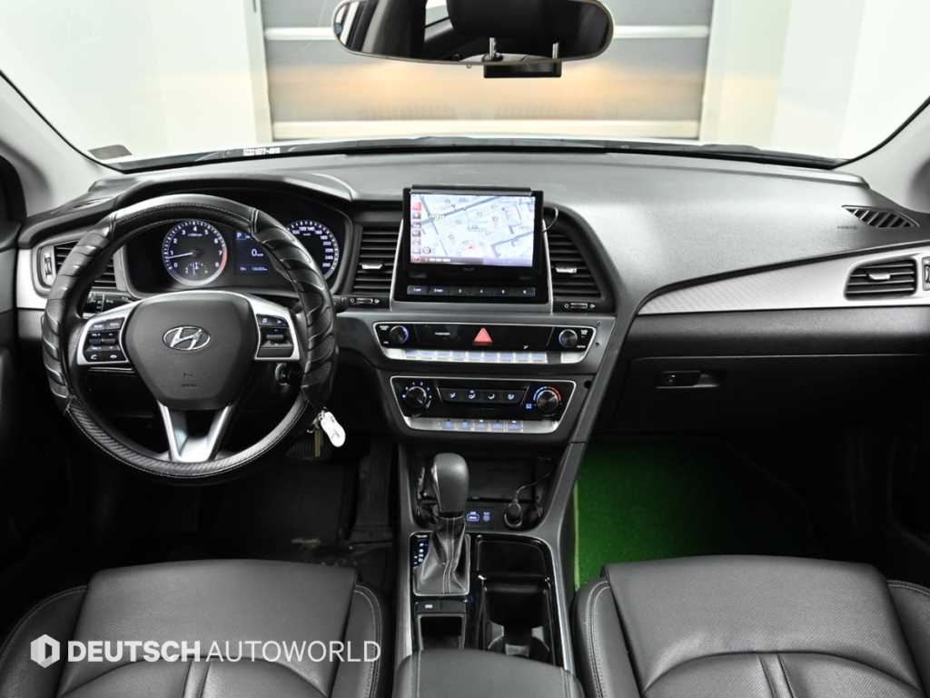 HYUNDAI Sonata - Vista 8