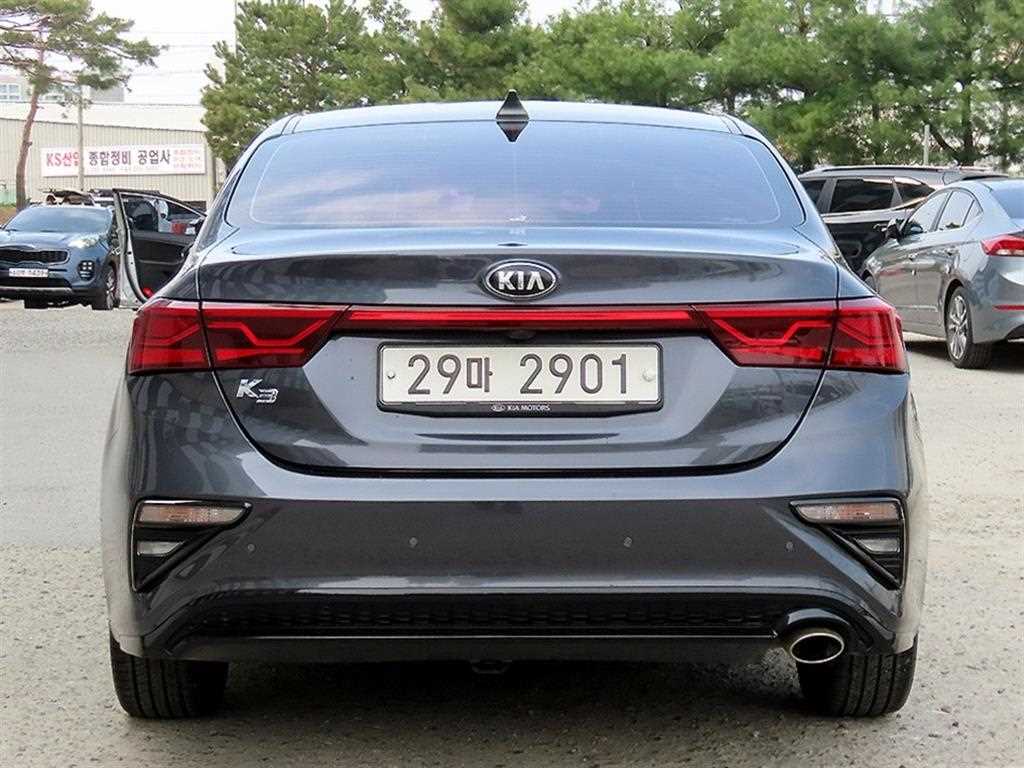 KIA K3 - Vista 4