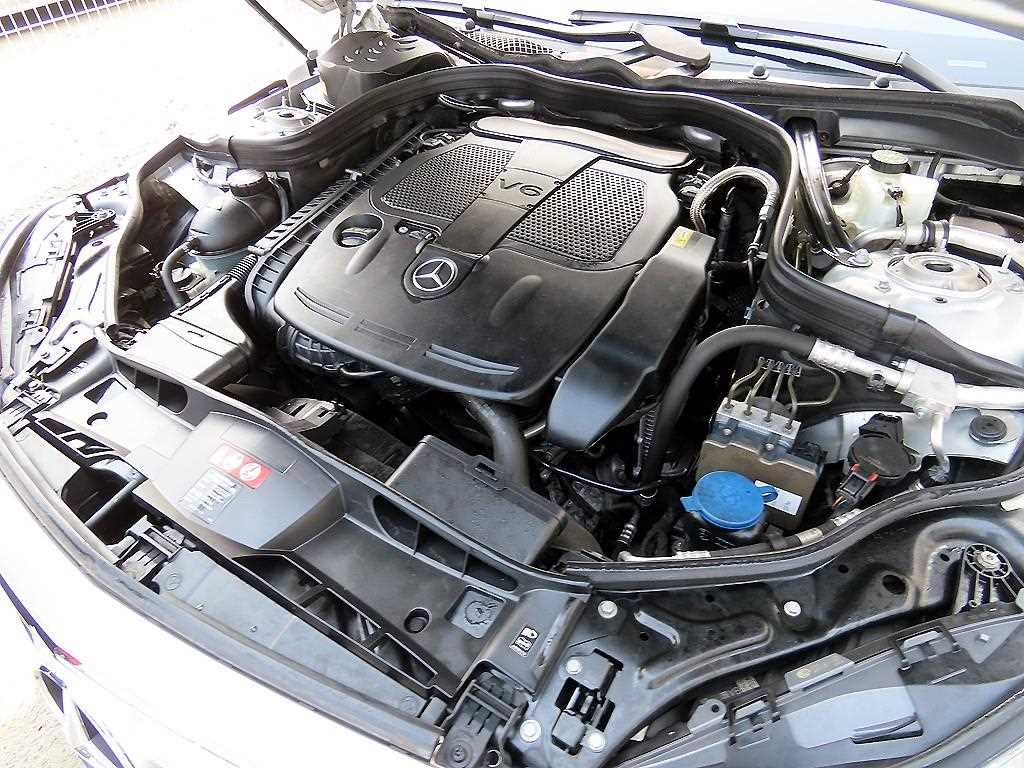 Mercedes Benz E class 2014 Plateado - Importación desde Corea - HF Imports Iquique - Foto 19