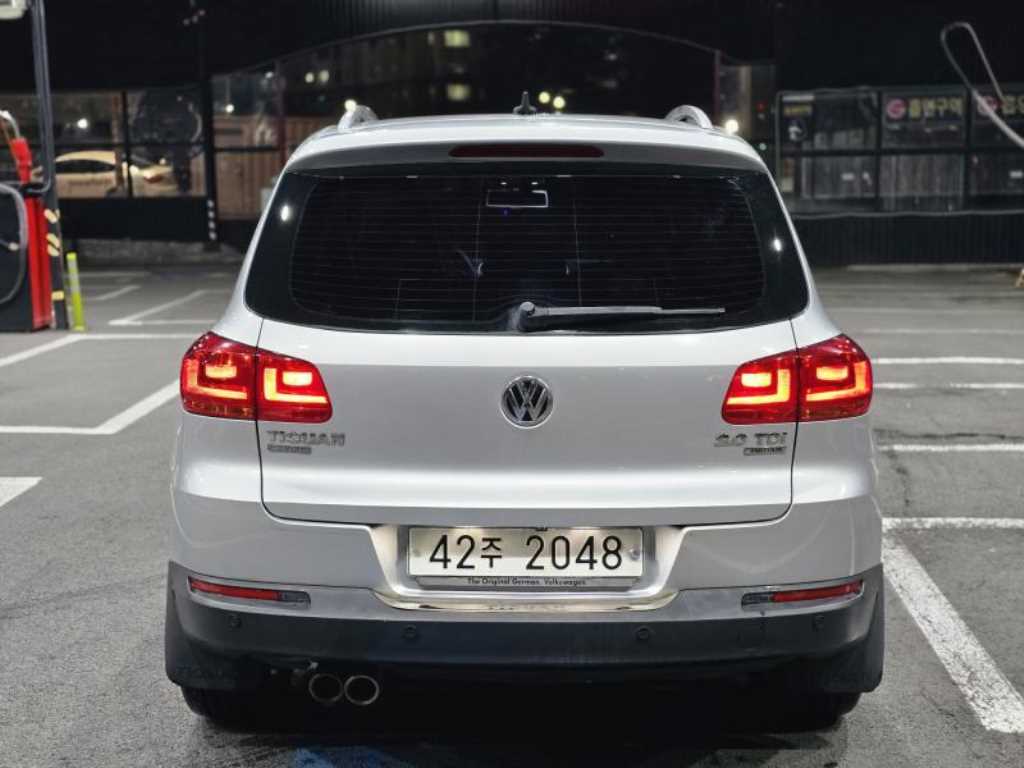 Volkswagen Tiguan - Vista 5
