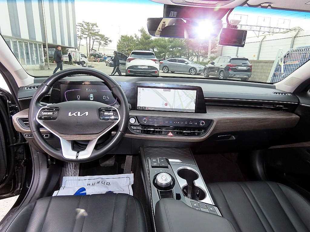 KIA K8 - Vista 7