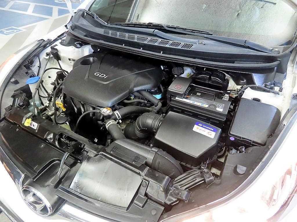 HYUNDAI Avante 2015 Blanco - Importación desde Corea - HF Imports Iquique - Foto 19