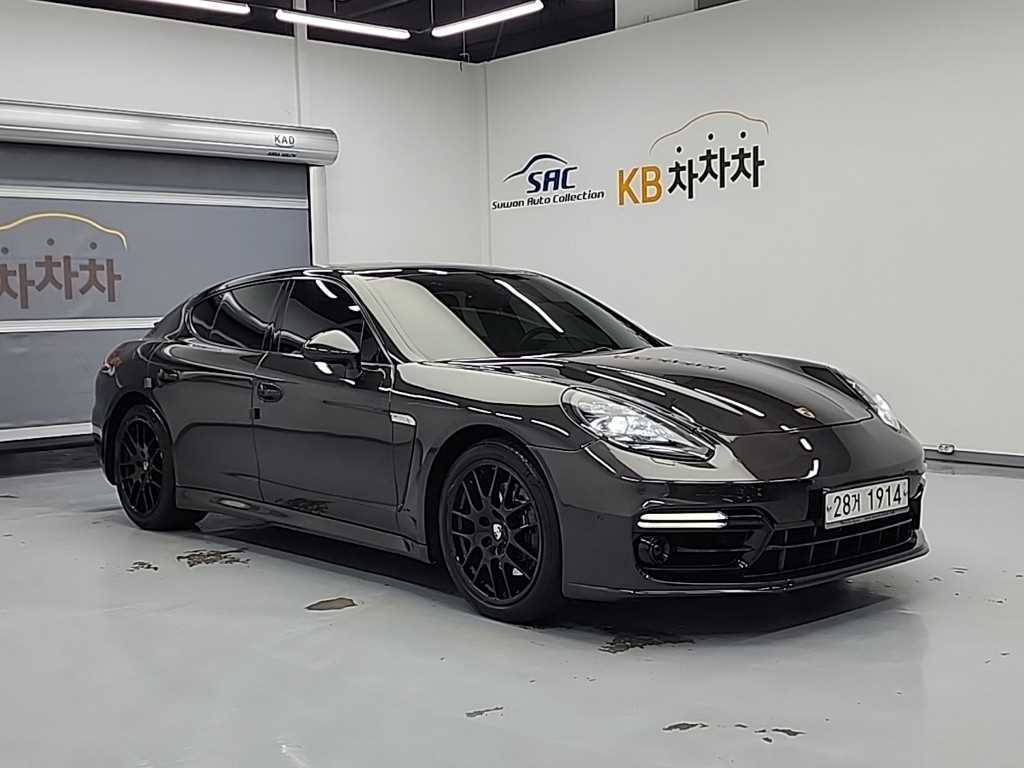 Porsche Panamera - Vista 4