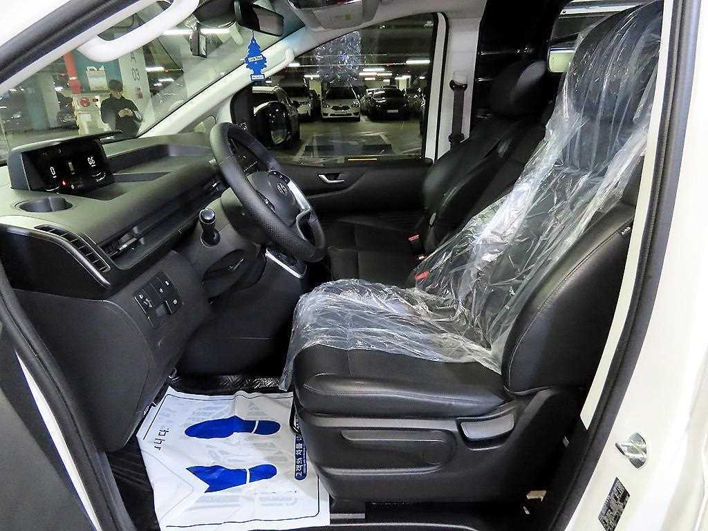 HYUNDAI Staria - Vista 6